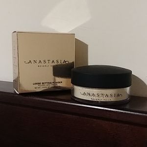 Anastasia Beverly Hills Loose Setting Powder